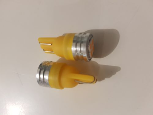Paire d'ampoules T10 W5W 4 Led orange CANBUS "anti erreur " nouvelle génération